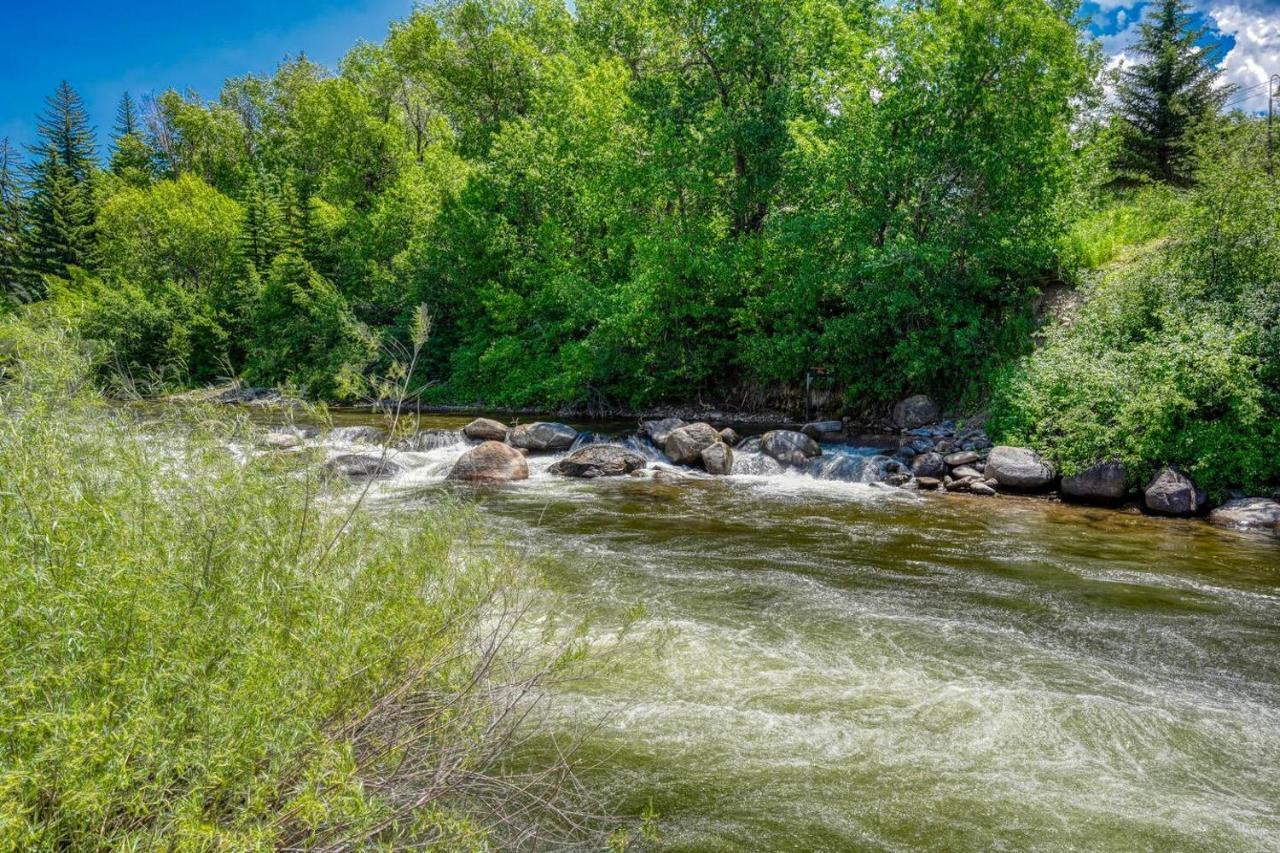 Riverfront Family-Friendly Condo Avon Exterior foto